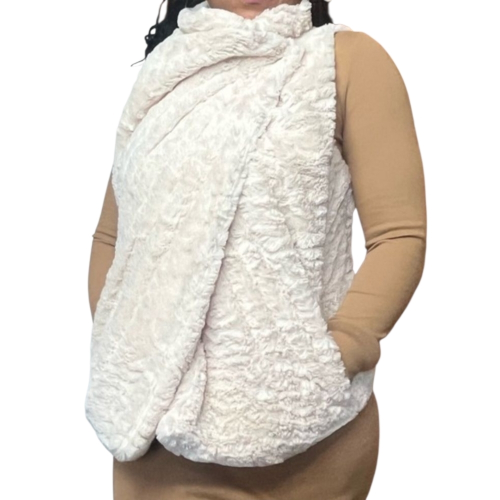 Alya Faux Fur Cream Vest